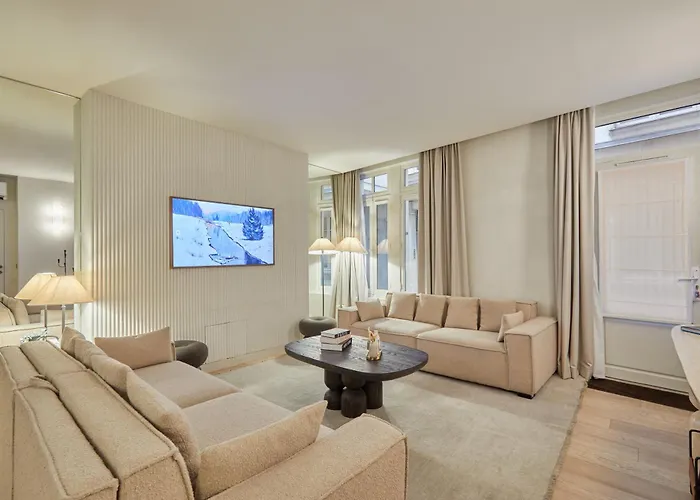 Louvre Palais Royal By Prestige